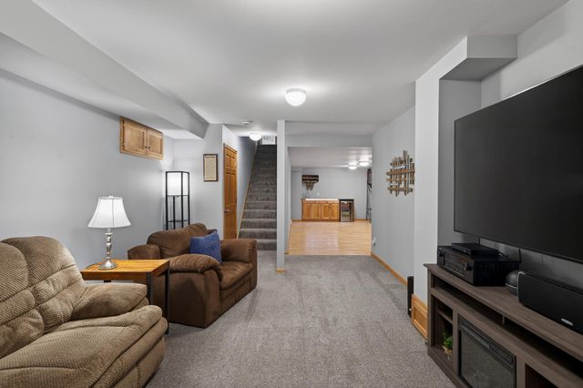 17437 Evener Way, Eden Prairie, MN 55346