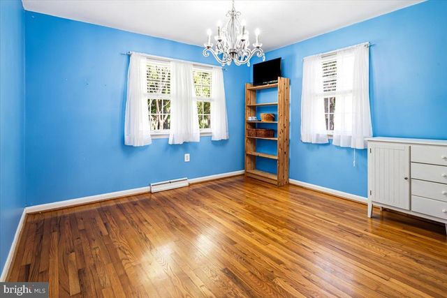 2002 FAIRBLUE LN, Wilmington, DE 19810