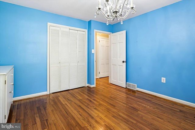 2002 FAIRBLUE LN, Wilmington, DE 19810