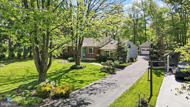 2002 FAIRBLUE LN, Wilmington, DE 19810