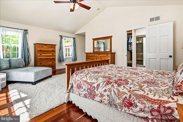 2002 FAIRBLUE LN, Wilmington, DE 19810