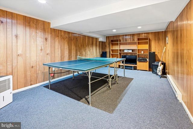 2002 FAIRBLUE LN, Wilmington, DE 19810