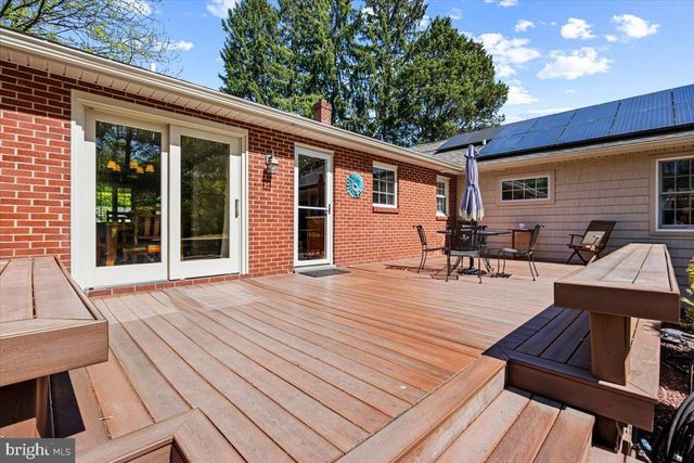 2002 FAIRBLUE LN, Wilmington, DE 19810