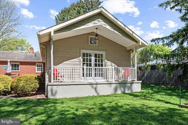 2002 FAIRBLUE LN, Wilmington, DE 19810
