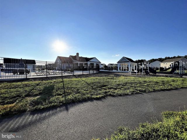 511 SWANSEA DR, Middletown, DE 19709