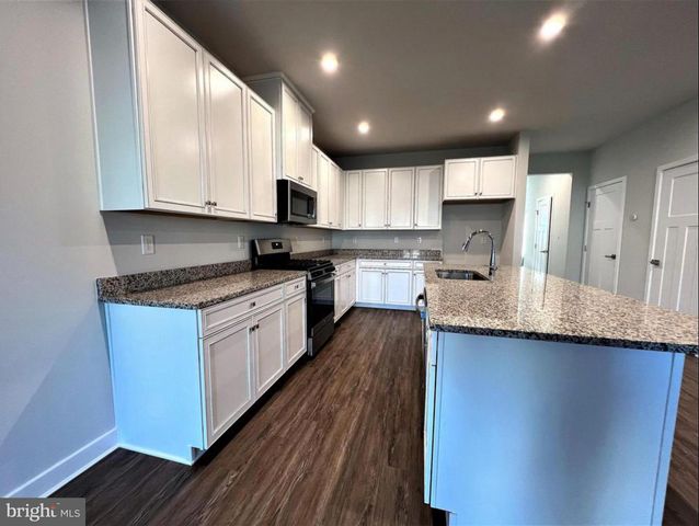511 SWANSEA DR, Middletown, DE 19709