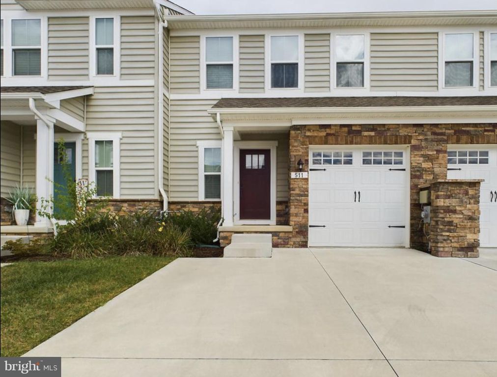 511 SWANSEA DR, Middletown, DE 19709