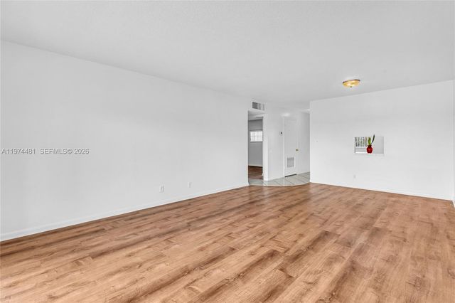 4200 NW 3rd Ct 309, Plantation, FL 33317