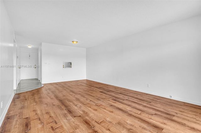 4200 NW 3rd Ct 309, Plantation, FL 33317