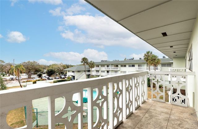 4200 NW 3rd Ct 309, Plantation, FL 33317