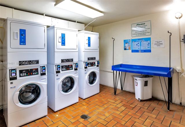 4200 NW 3rd Ct 309, Plantation, FL 33317