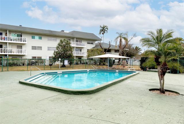 4200 NW 3rd Ct 309, Plantation, FL 33317