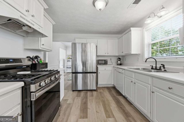 2800 General Lee Way, Buford, GA 30519