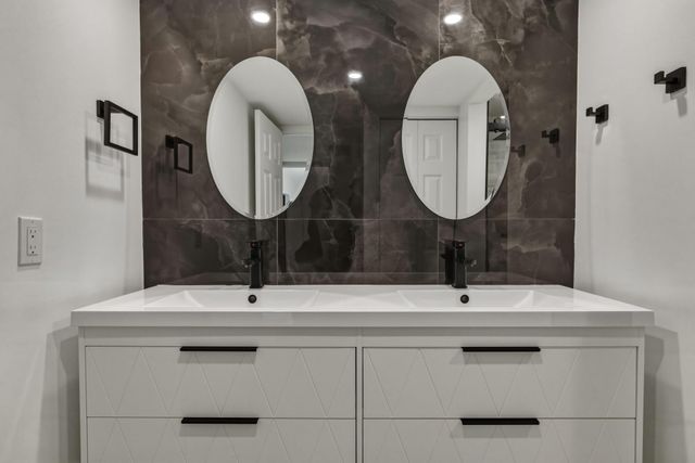 107 Lake Arbor Drive, Palm Springs, FL 33461