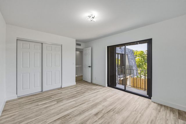 107 Lake Arbor Drive, Palm Springs, FL 33461