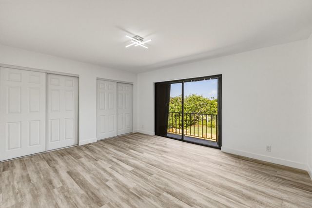 107 Lake Arbor Drive, Palm Springs, FL 33461