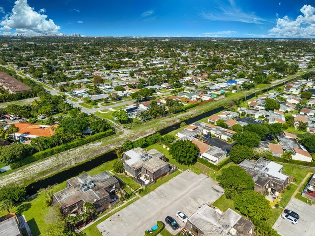 107 Lake Arbor Drive, Palm Springs, FL 33461