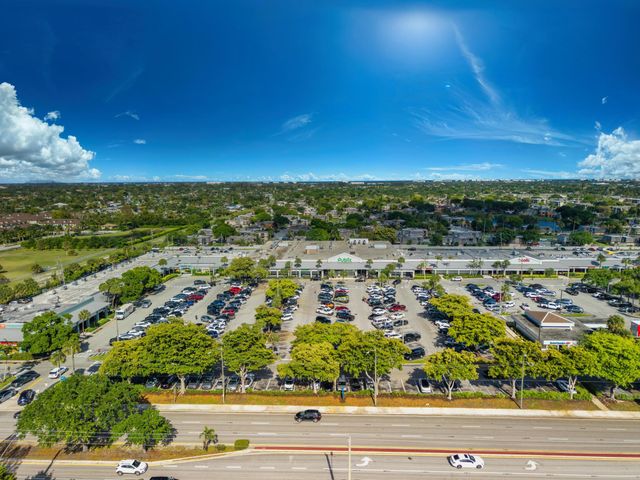 107 Lake Arbor Drive, Palm Springs, FL 33461