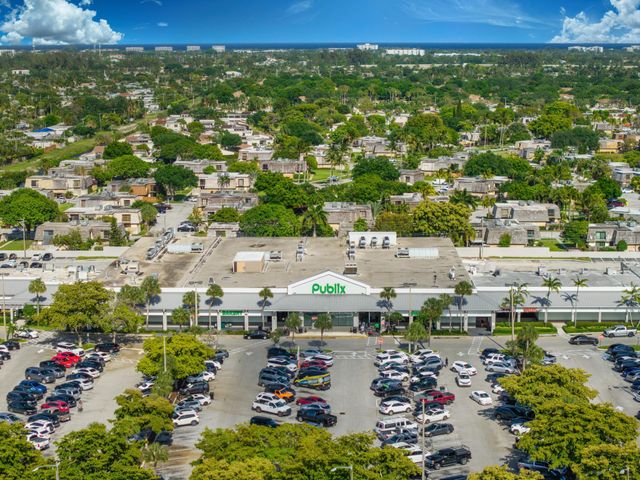 107 Lake Arbor Drive, Palm Springs, FL 33461