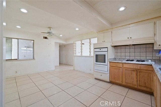 506 S Arapaho Drive, Santa Ana, CA 92704