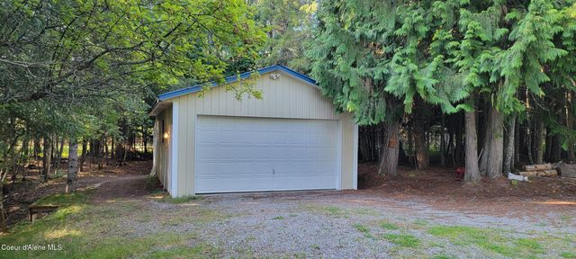 271 Windswept Ct, Naples, ID 83847