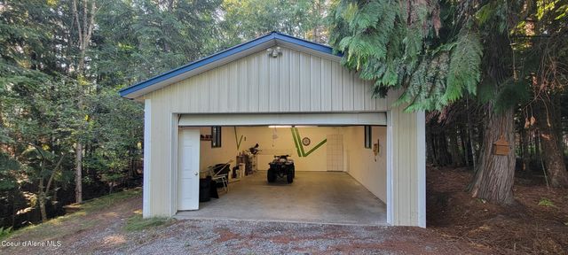 271 Windswept Ct, Naples, ID 83847