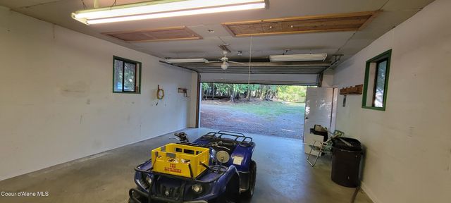 271 Windswept Ct, Naples, ID 83847