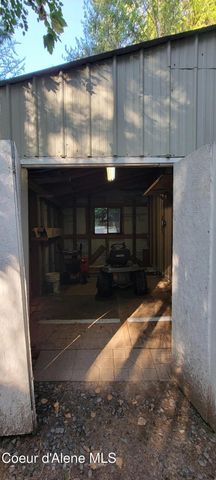 271 Windswept Ct, Naples, ID 83847