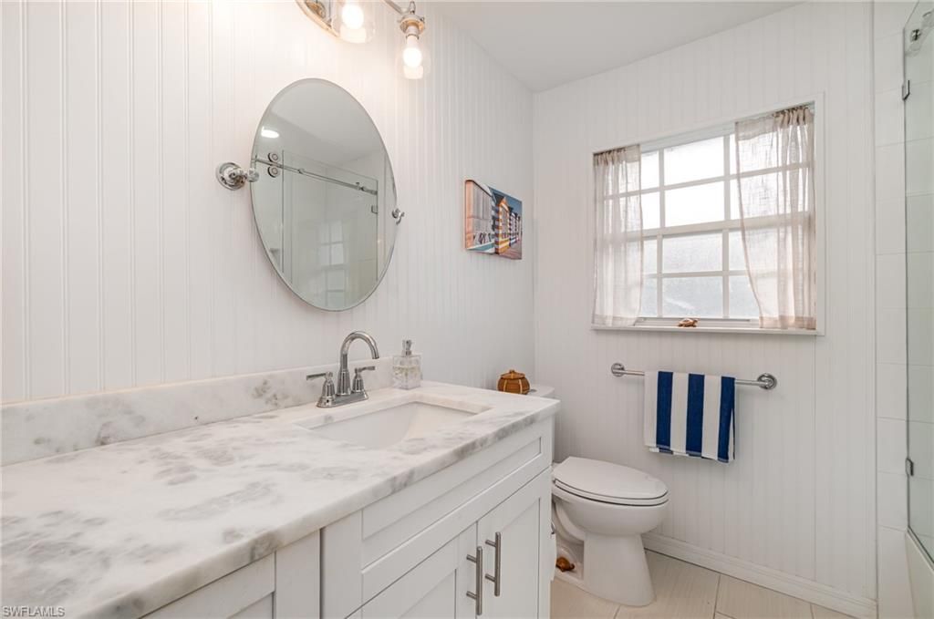 Image 15 of property listing at 212 SE 45TH ST, Cape Coral, FL 33904