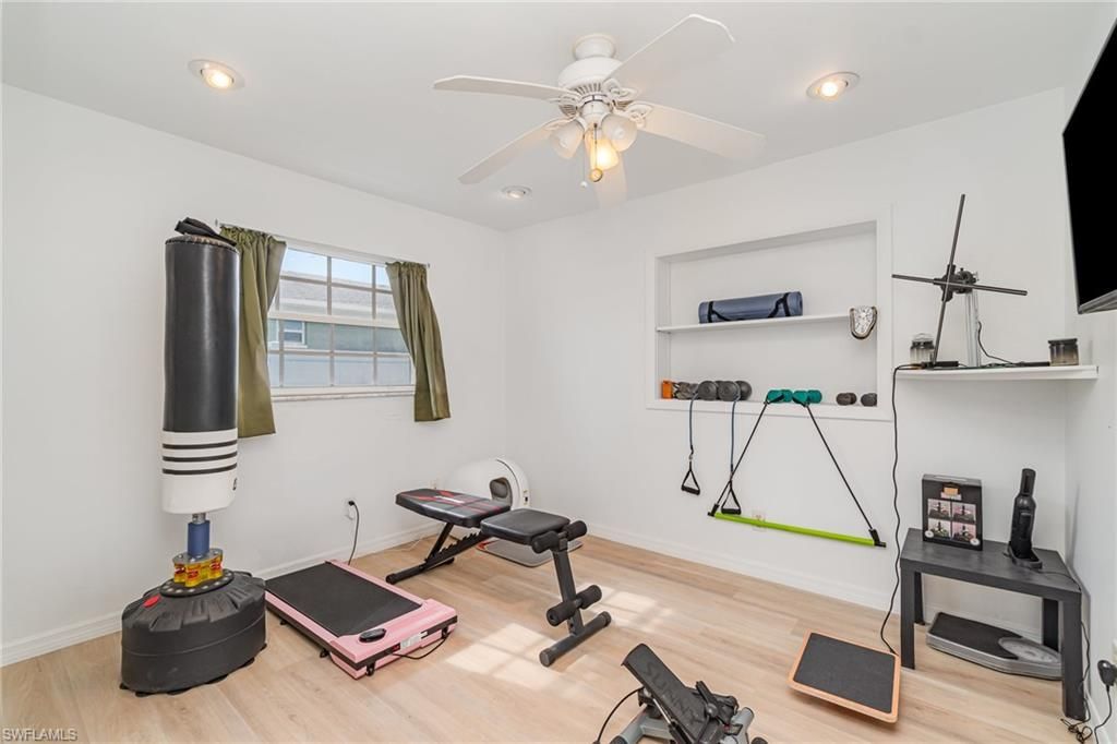 Image 18 of property listing at 212 SE 45TH ST, Cape Coral, FL 33904