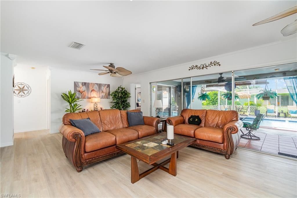 Image 7 of property listing at 212 SE 45TH ST, Cape Coral, FL 33904