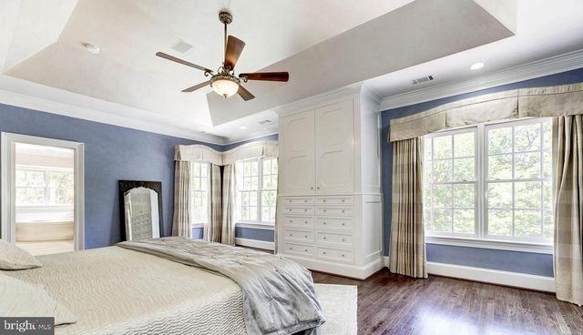9909 AVENEL FARM DR, Potomac, MD 20854
