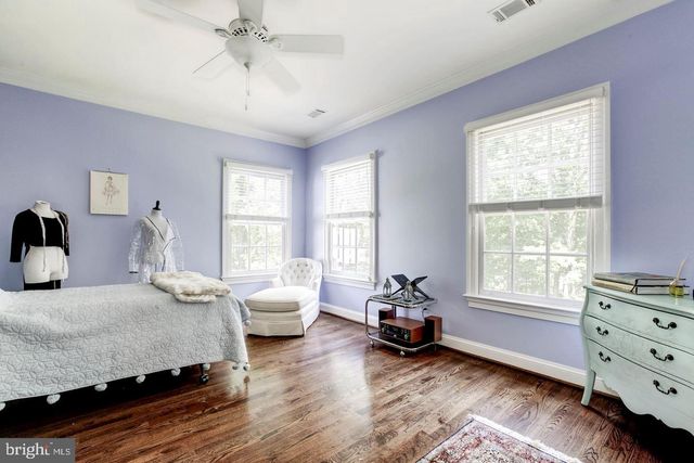 9909 AVENEL FARM DR, Potomac, MD 20854