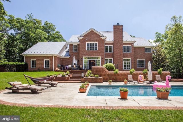 9909 AVENEL FARM DR, Potomac, MD 20854