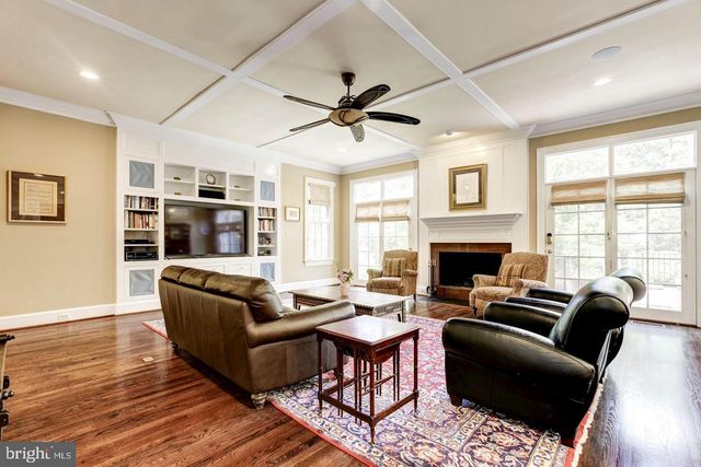 9909 AVENEL FARM DR, Potomac, MD 20854