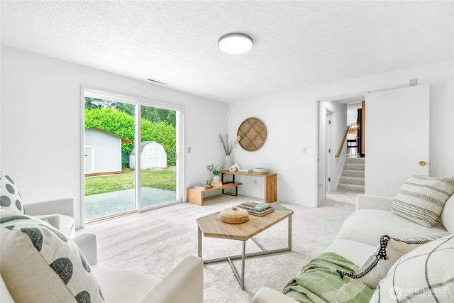 19214 6th Avenue E, Spanaway, WA 98357