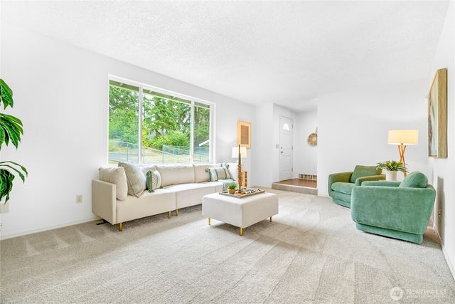 19214 6th Avenue E, Spanaway, WA 98357