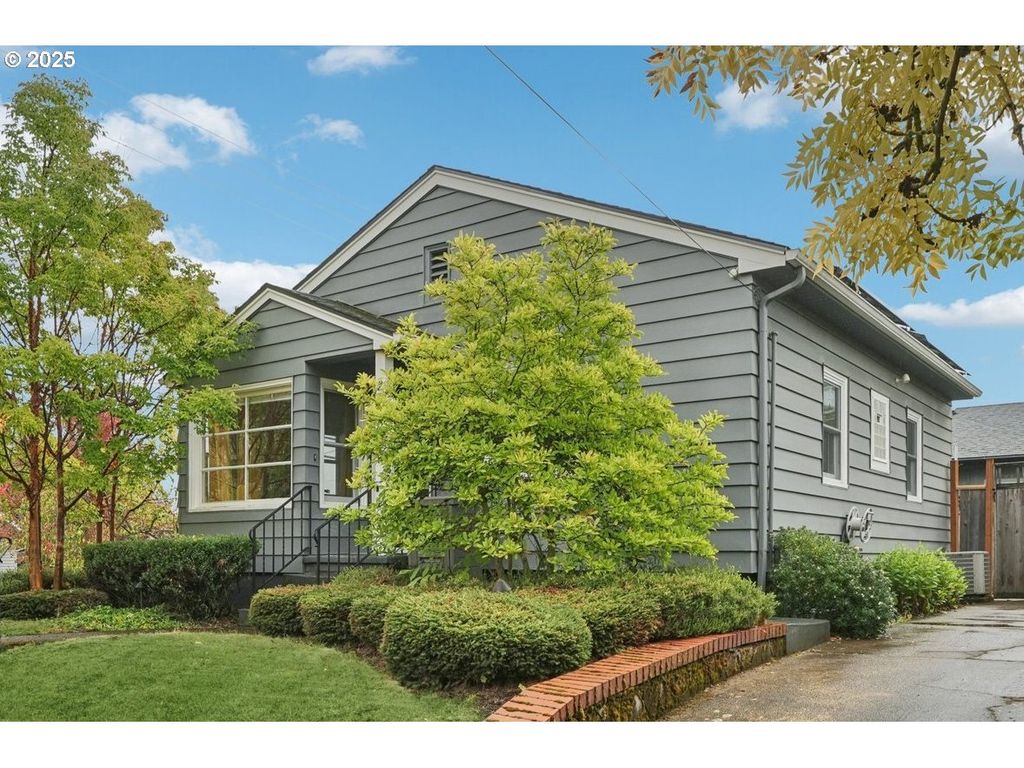 2758 Ne SCHUYLER St, Portland, OR 97212