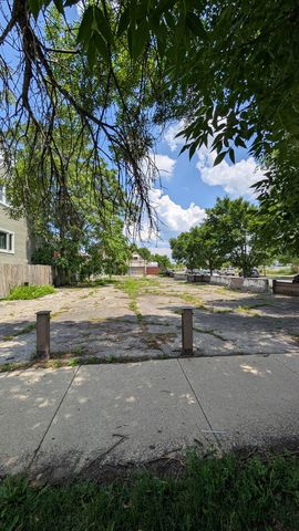 4759 S Maplewood Avenue, Chicago, IL 60632