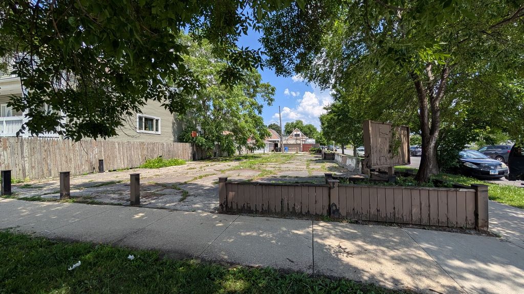 4759 S Maplewood Avenue, Chicago, IL 60632