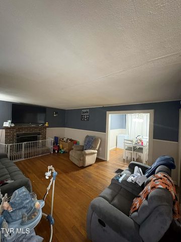 11821 Central Street, Coeburn, VA 24230