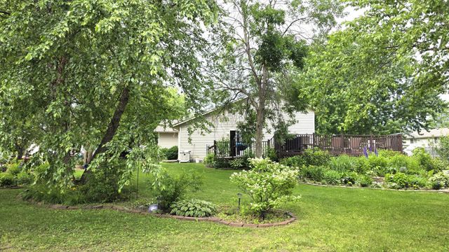 6546 Upper 22nd Street N, Oakdale, MN 55128