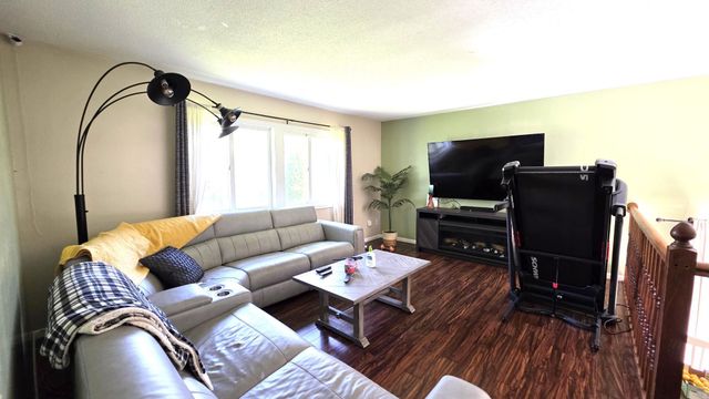 6546 Upper 22nd Street N, Oakdale, MN 55128