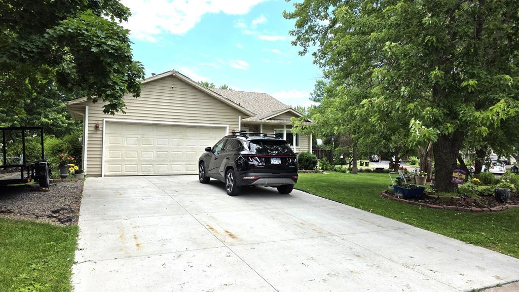 6546 Upper 22nd Street N, Oakdale, MN 55128