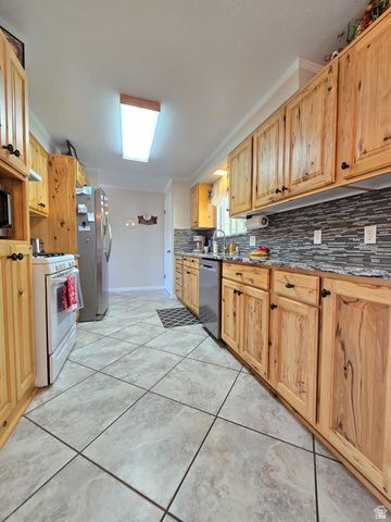 610 HOLIDAY DR, Brigham City, UT 84302