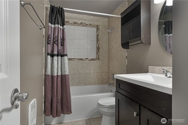 1450 Bill Avenue, Port Orchard, WA 98366