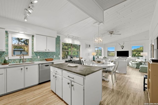 746 Trail Rock Drive, Johnson City, TX 78636