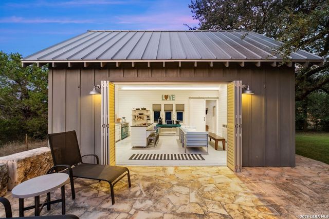 746 Trail Rock Drive, Johnson City, TX 78636