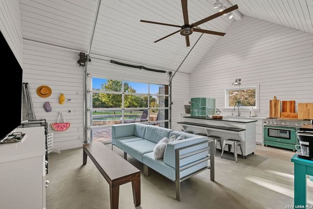 746 Trail Rock Drive, Johnson City, TX 78636