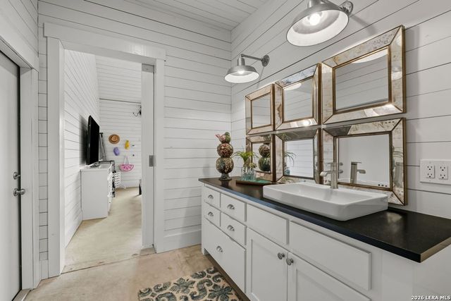 746 Trail Rock Drive, Johnson City, TX 78636